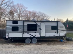 Used 2021 East to West Della Terra 250BH available in West Creek, New Jersey
