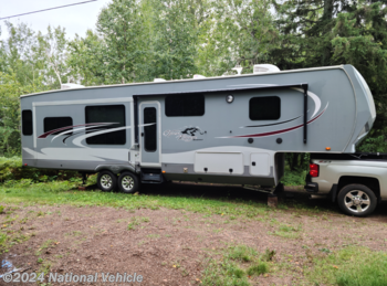 Used 2016 Highland Ridge Roamer 347RES available in Schroeder, Minnesota