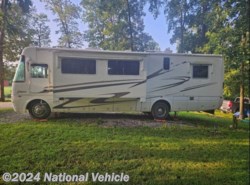 Used 2002 National RV Dolphin 5342 available in Pinckneyville, Illinois