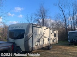 Used 2018 Forest River Rockwood Signature Ultra Lite 8329SS available in Jeannette, Pennsylvania