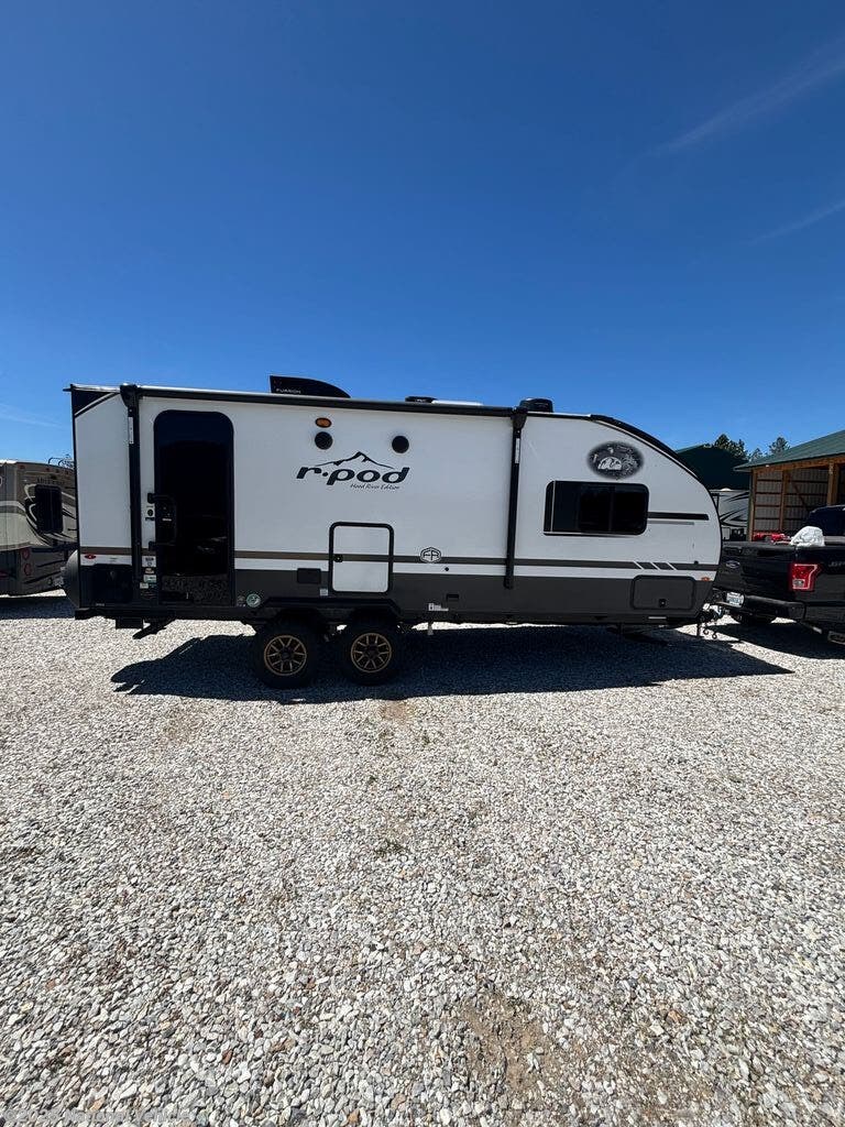 Used 2025 Forest River R-Pod 202 available in Loon Lake, Washington