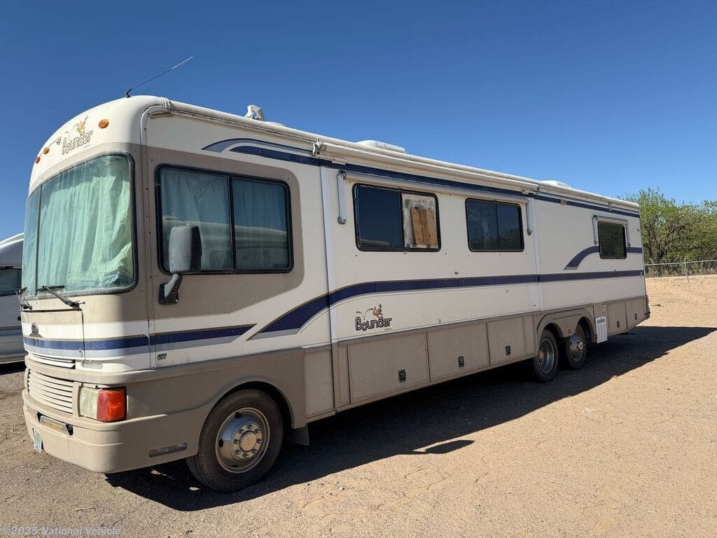 Used 1998 Fleetwood Bounder 36S available in Canutillo, Texas
