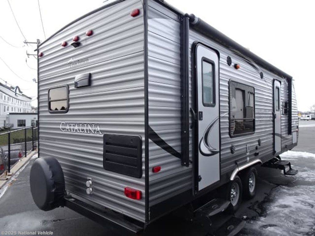 Used 2017 Coachmen Catalina 253RKS available in Owensboro, Kentucky