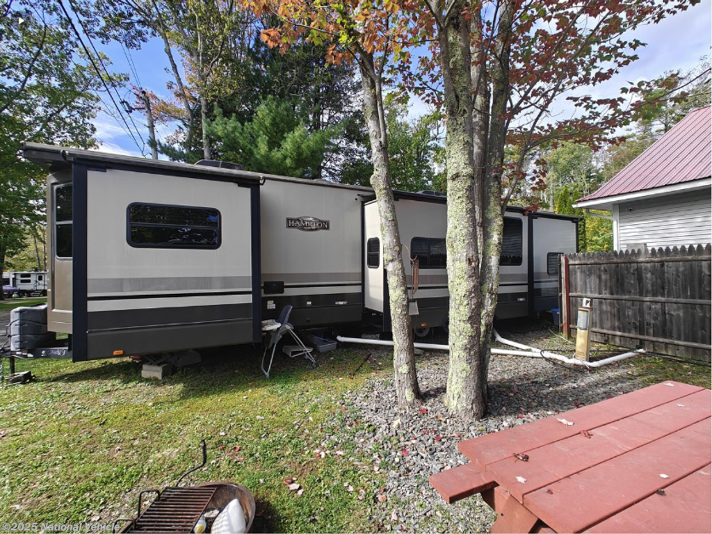 Used 2016 CrossRoads Hampton Destination HT381QB available in Shrewsbury, Massachusetts