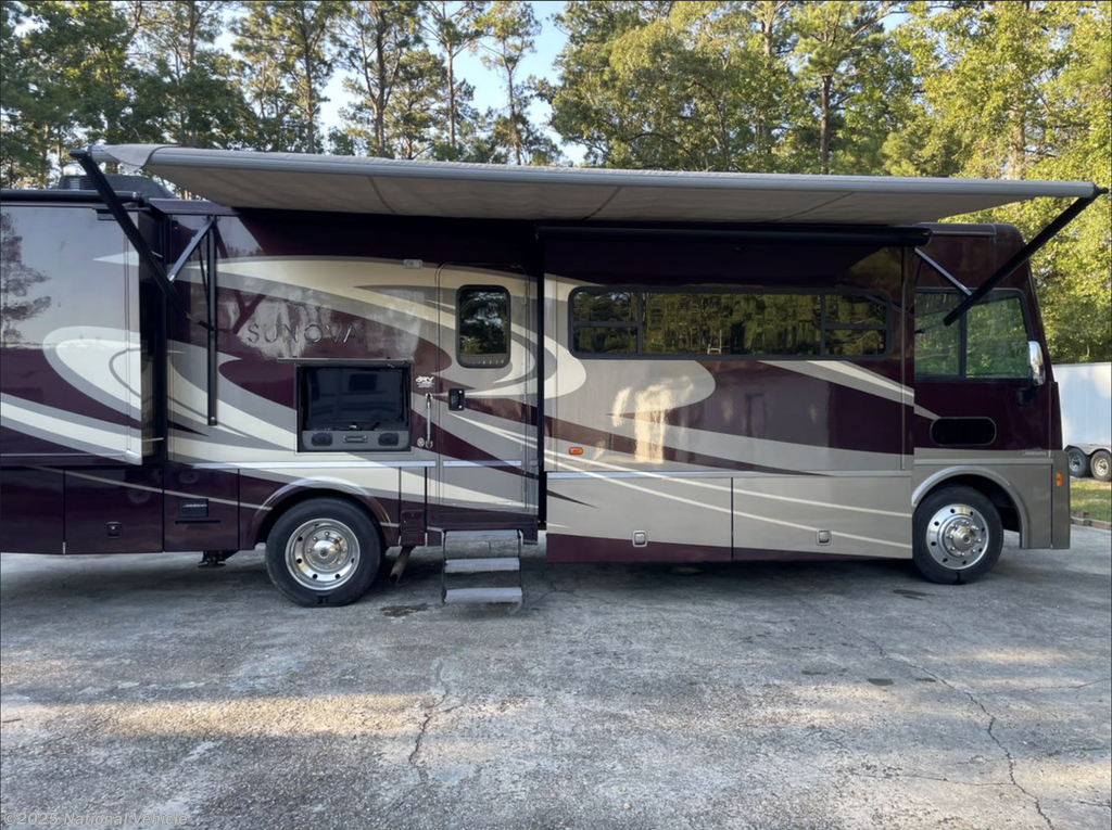Used 2016 Itasca Sunova 33C available in Abita Springs, Louisiana