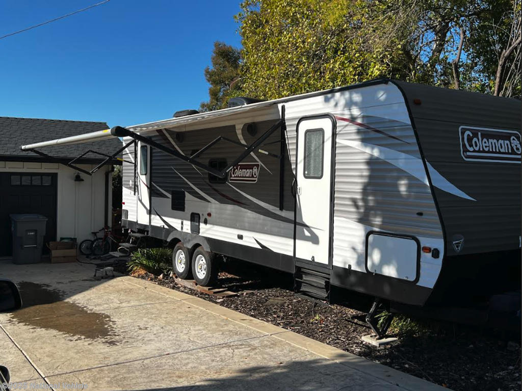 Used 2019 Dutchmen Coleman Lantern 280RL available in Newcastle, California