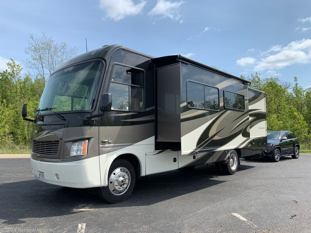 Used 2012 Thor Motor Coach Challenger 32VS available in Cincinnati, Ohio
