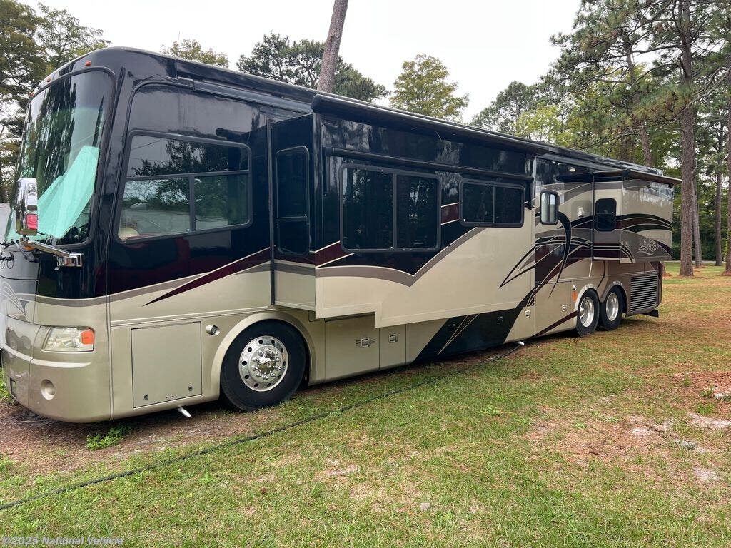 Used 2008 Tiffin Zephyr 45QEZ available in Wilmington, North Carolina