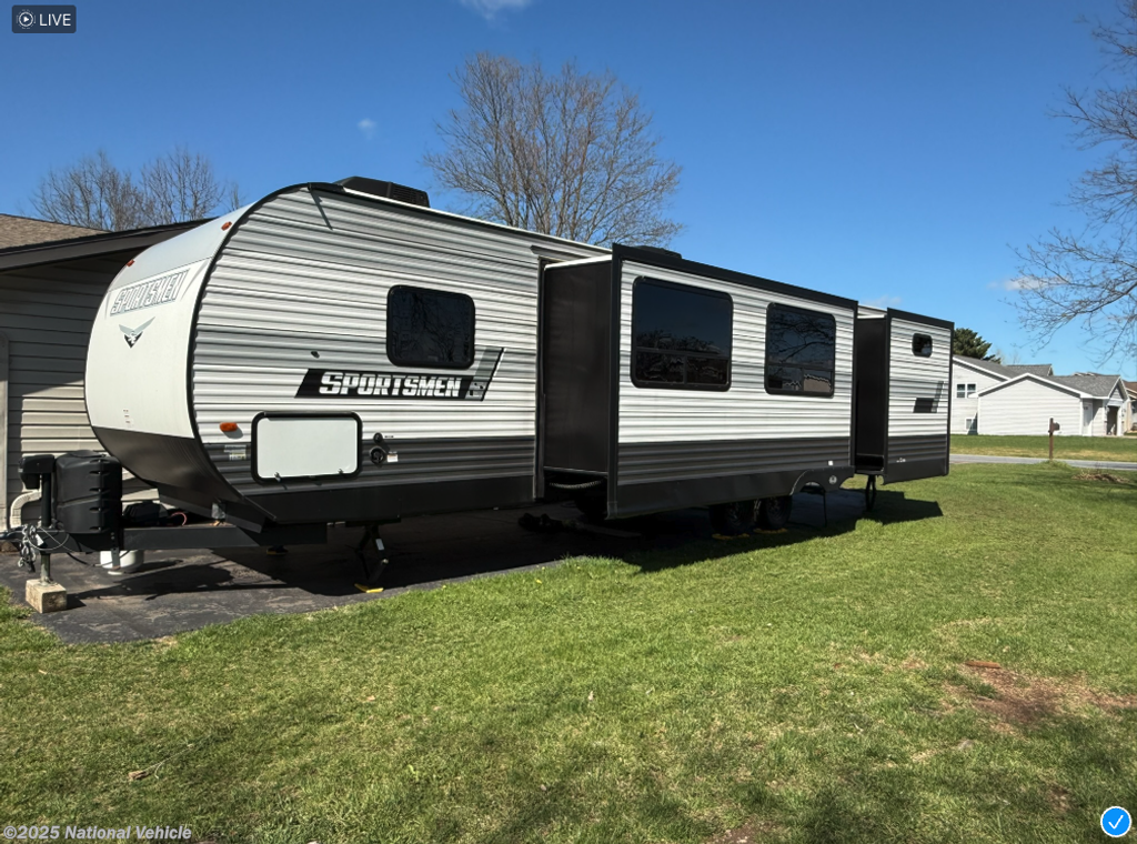 Used 2023 K-Z Sportsmen SE 332BHKSE available in Kronenwetter, Wisconsin