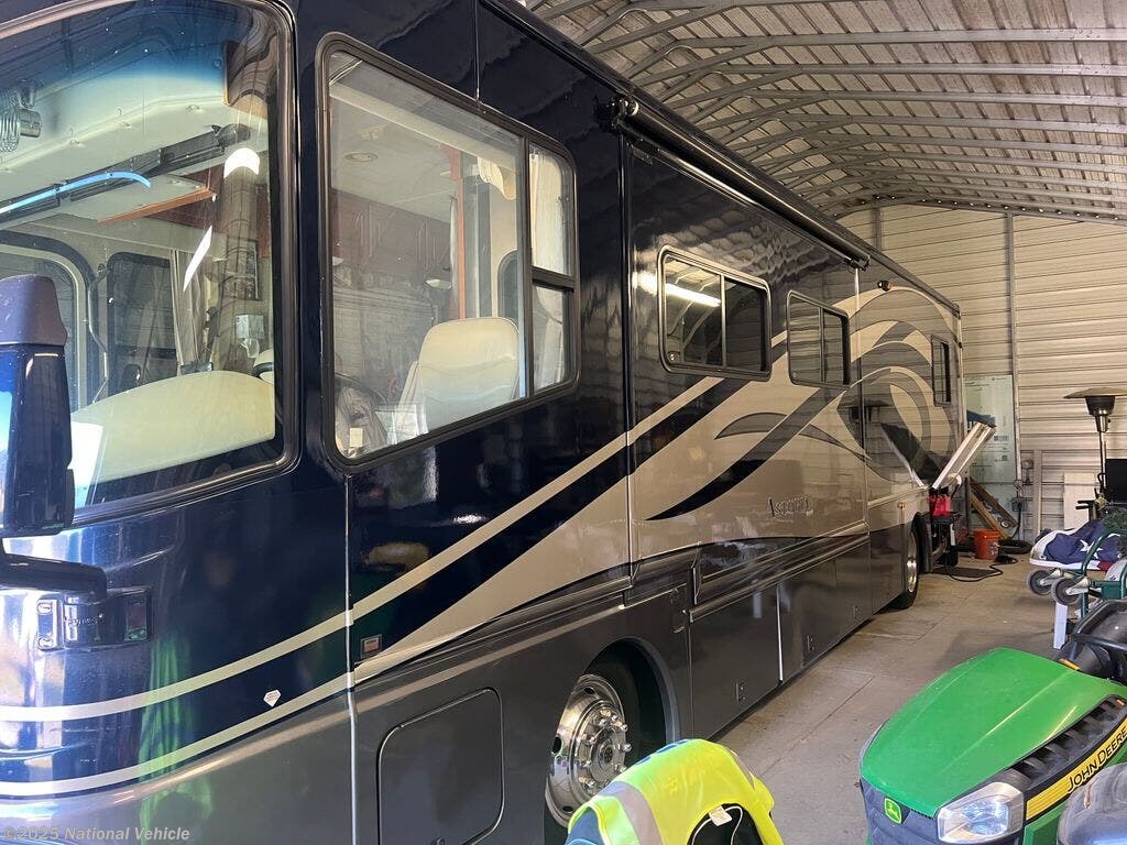 Used 2006 Damon Astoria Pacific 3679 available in Lewes, Delaware