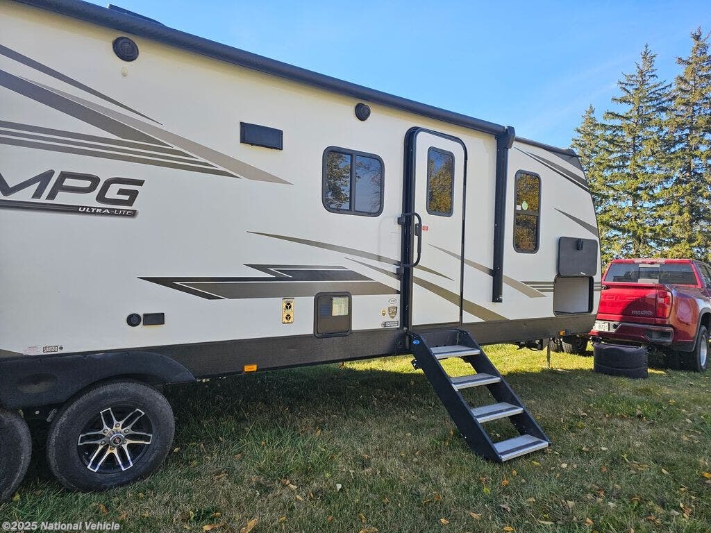 Used 2021 Cruiser RV MPG Ultra Lite 3100BH available in Franklin Grove, Illinois