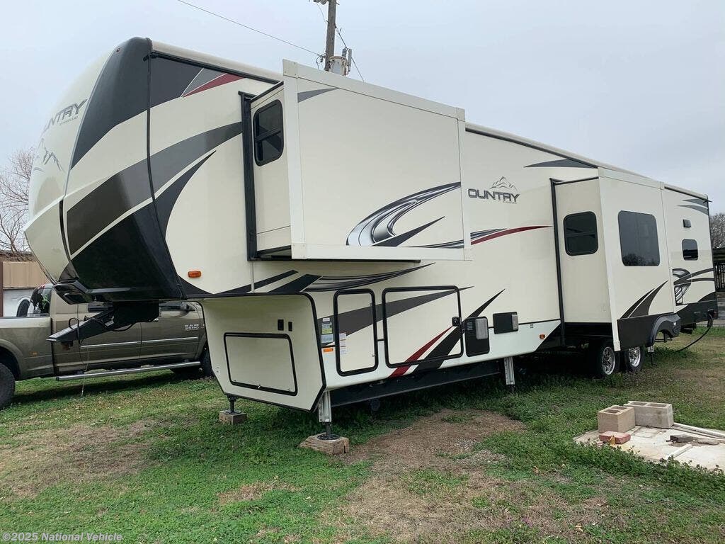 Used 2019 Heartland Big Country 3806RKD available in Smithville, Texas
