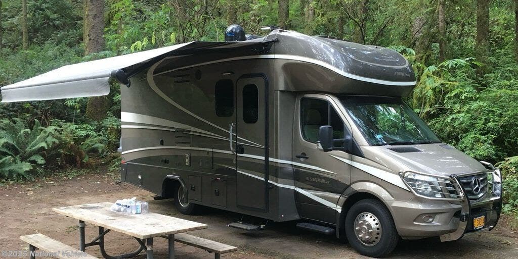 Used 2017 Dynamax Corp  Isata 3 24FWM available in Newberg, Oregon