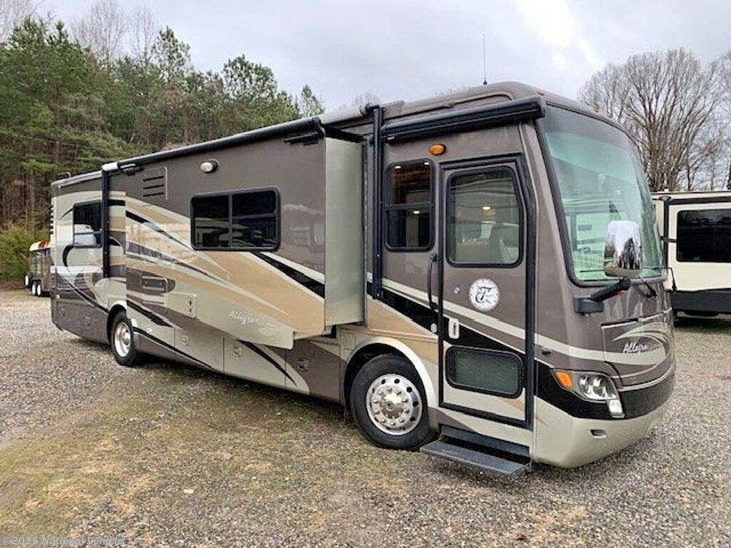 Used 2013 Tiffin Allegro Breeze 32BR available in Charlotte, North Carolina