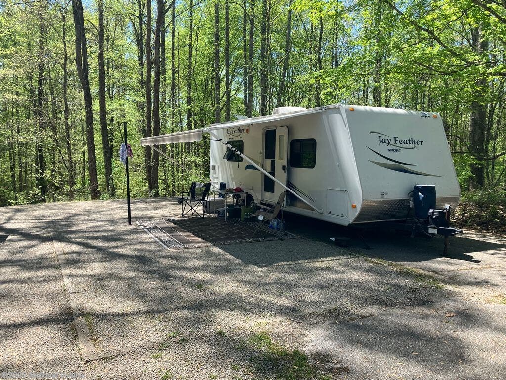 Used 2011 Jayco Jay Feather Sport 221 available in Dayton, Ohio