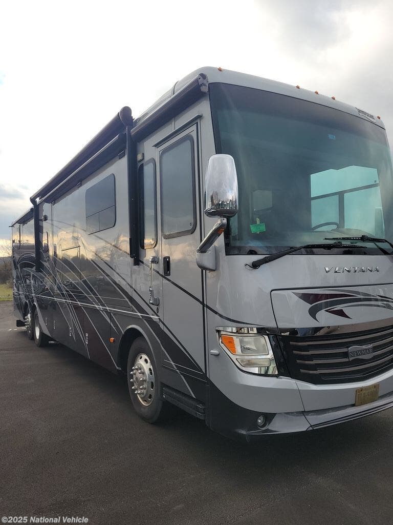 Used 2016 Newmar Ventana 4037 available in Leesburg, Virginia