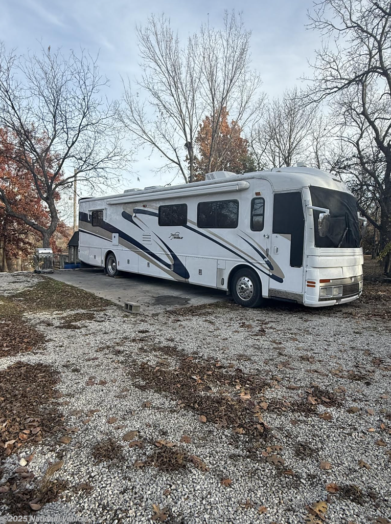 Used 2001 Fleetwood  American Eagle 40EMS available in Lee's Summit, Missouri