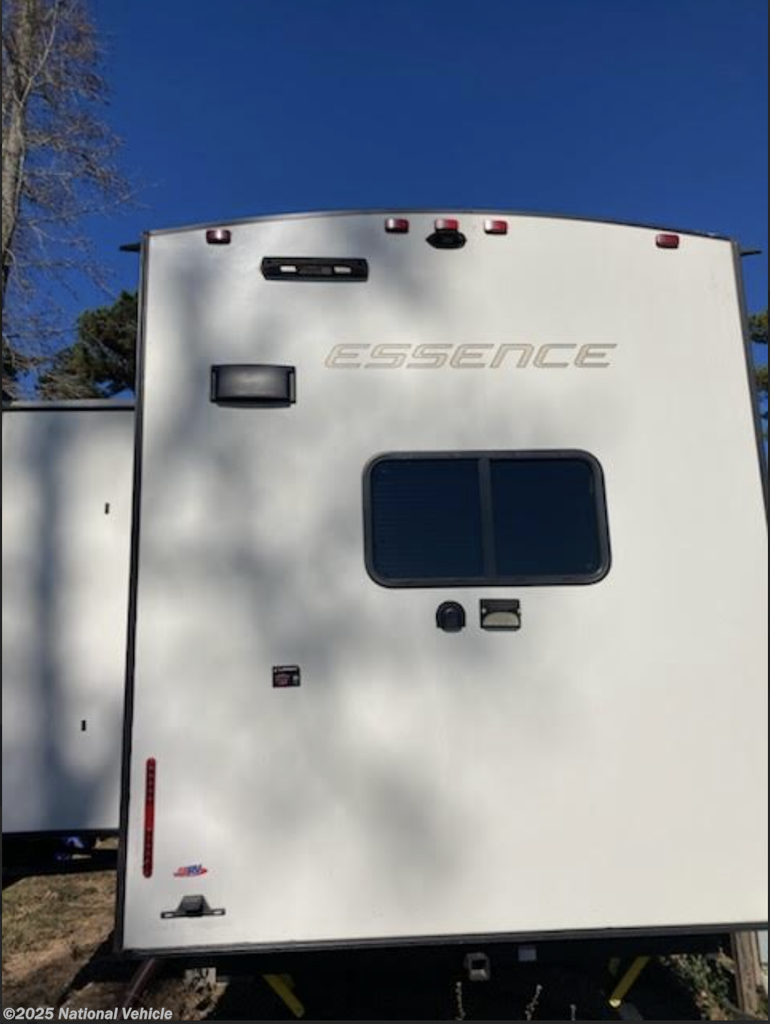 Used 2024 Cruiser RV Essence 25RK available in Hughes Springs, Texas