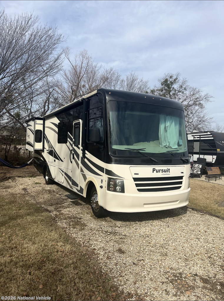 Used 2019 Coachmen Pursuit 31SBP available in Aubrey, Texas