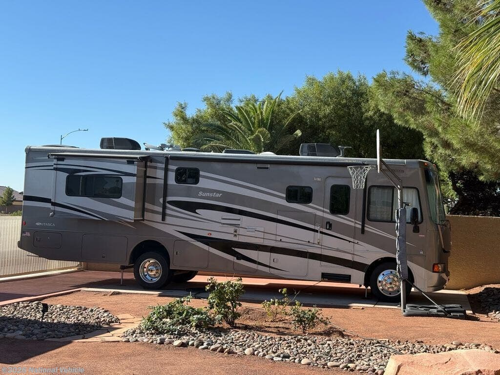 Used 2014 Itasca Sunstar 35F available in Las Vegas, Nevada