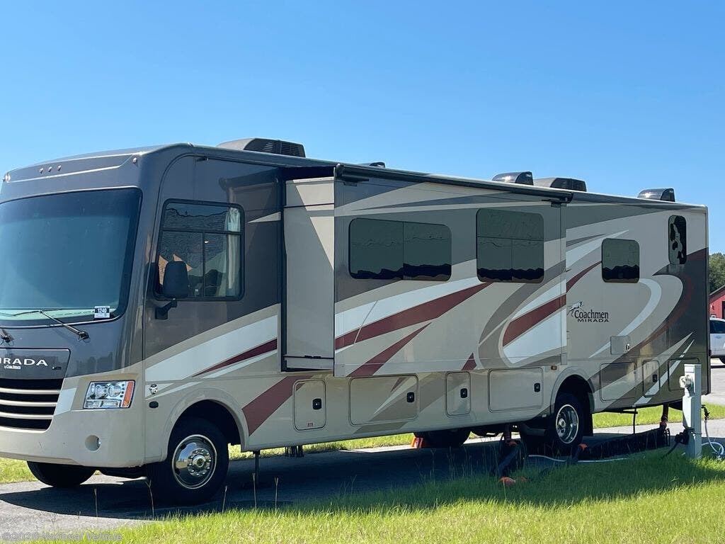 Used 2019 Coachmen Mirada 35BH available in Mascotte, Florida