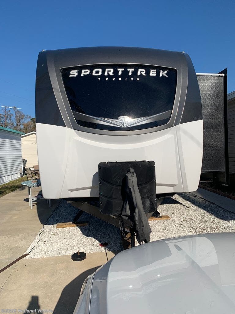 Used 2022 Venture Sporttrek Touring 343VBH available in Largo, Florida