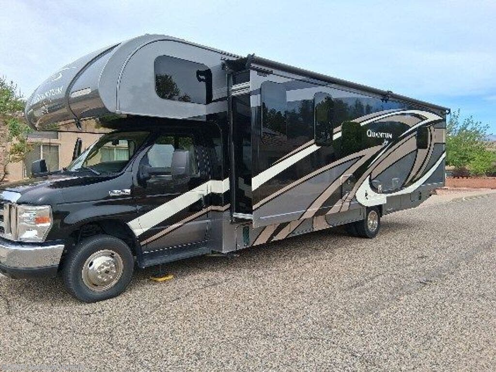 Used 2018 Thor Motor Coach Quantum WS31 available in Hurricane, Utah