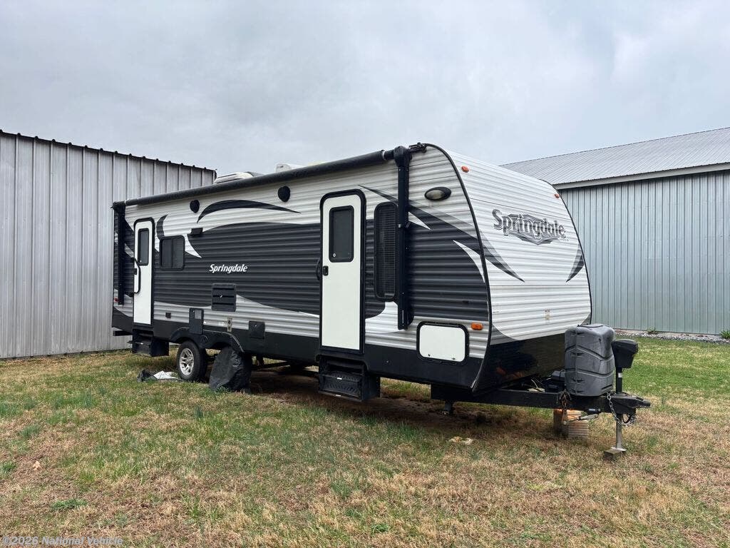 Used 2015 Keystone Springdale 266RL available in Naples, New York