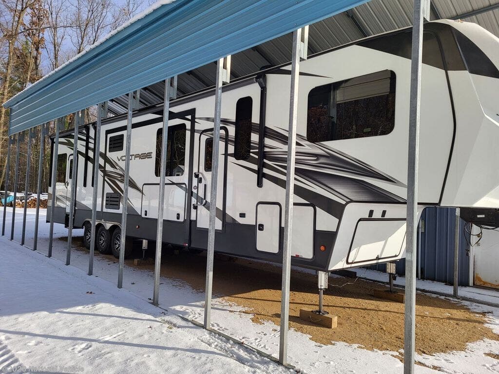 Used 2019 Dutchmen Voltage Toy Hauler 4185 available in Howard City, Michigan