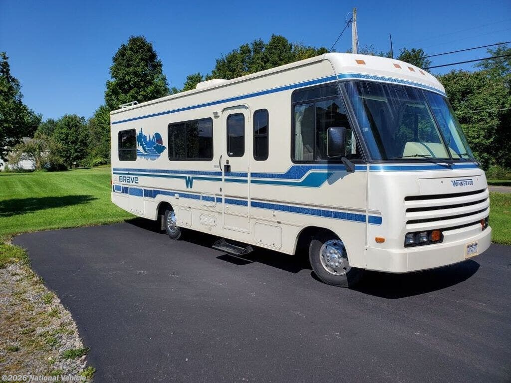 Used 1993 Winnebago Brave 27RQ available in Chittenango, New York