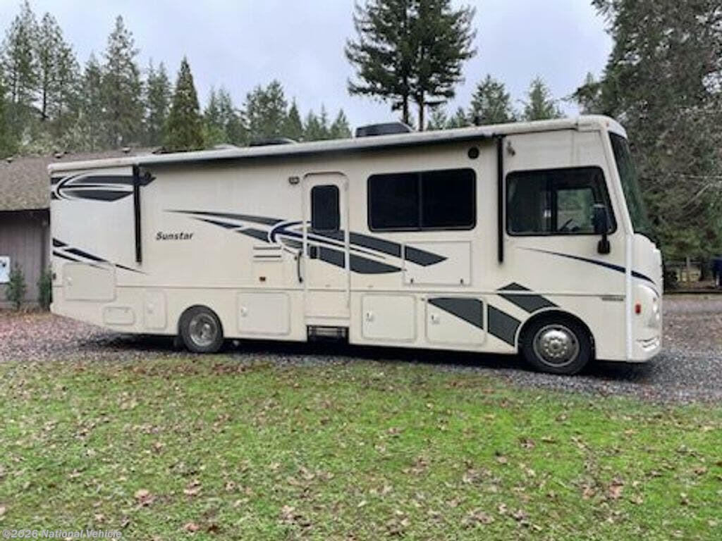 Used 2018 Winnebago Sunstar 31BE available in Grants Pass, Oregon
