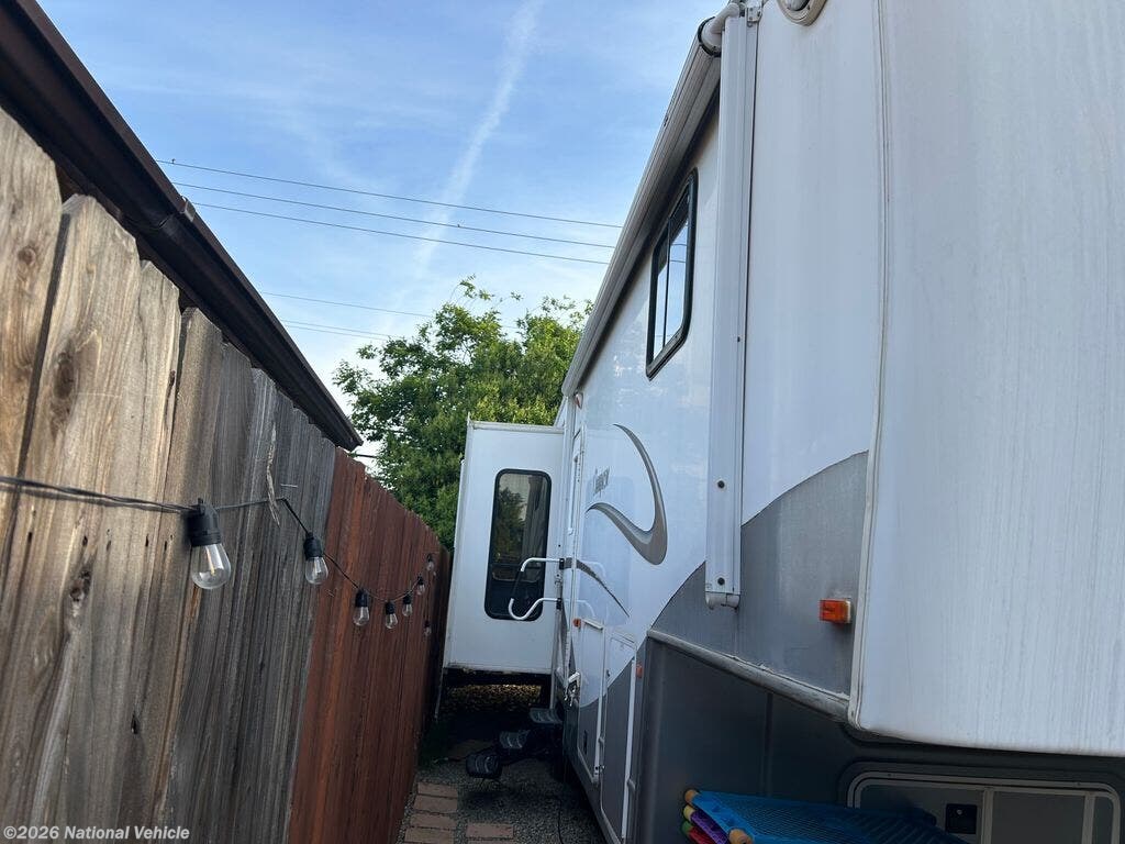 Used 2008 Nu-Wa HitchHiker Champagne 37CKRD available in Fresno, California