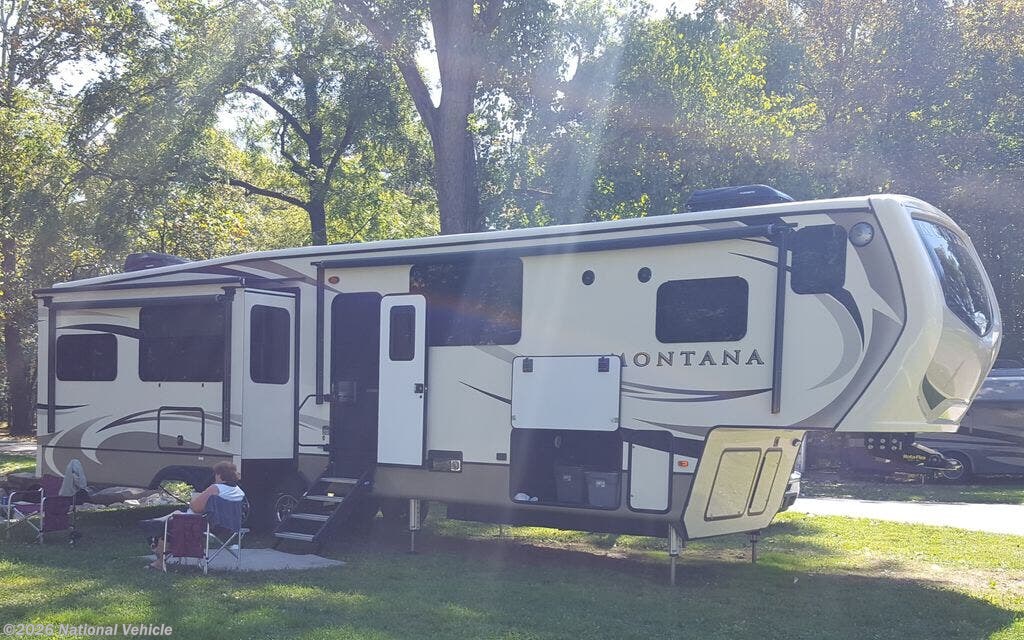 Used 2018 Keystone Montana Legacy Edition 3811MS available in Mansfield, Ohio
