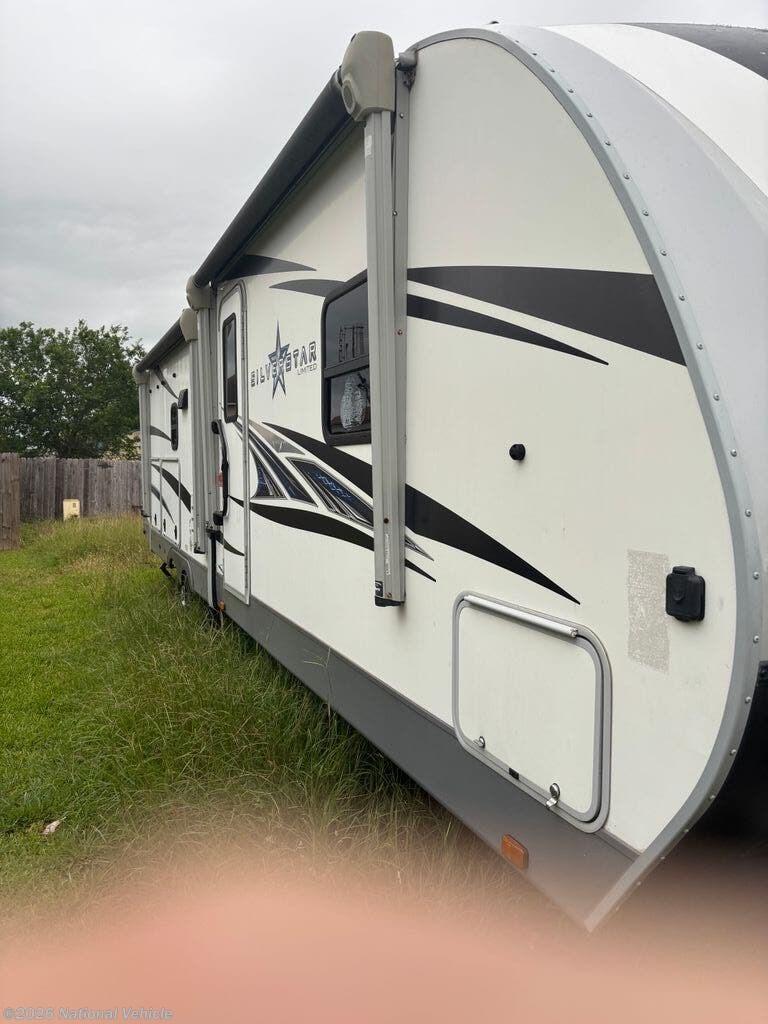 Used 2020 Highland Ridge Silverstar Limited ST275RLS available in Lockhart, Texas