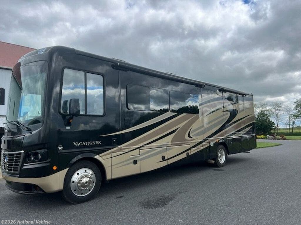 Used 2017 Holiday Rambler Vacationer 36H available in Chambersburg, Pennsylvania
