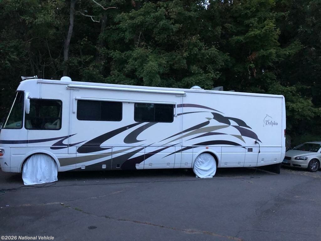 Used 2005 National RV Dolphin 5355 available in Marlborough, Connecticut