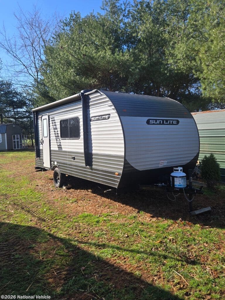 Used 2024 Sunset Park RV Sun Lite LTD 19RK available in South Shore, Kentucky