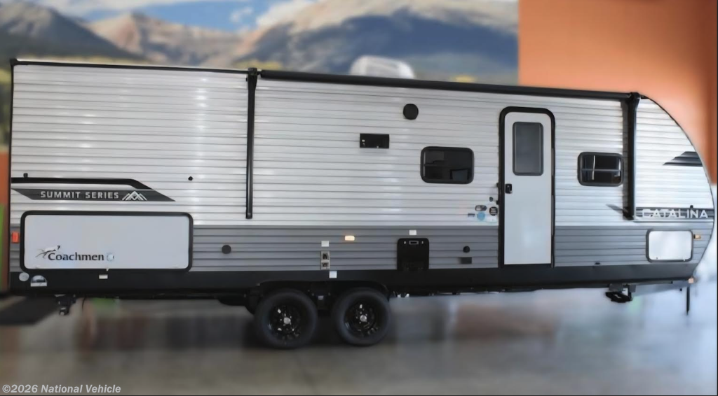 Used 2024 Coachmen Catalina Summit 261BHS available in Corpus Christi, Texas
