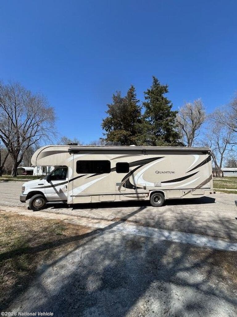 Used 2017 Thor Motor Coach Quantum 31WS available in Chapman, Kansas