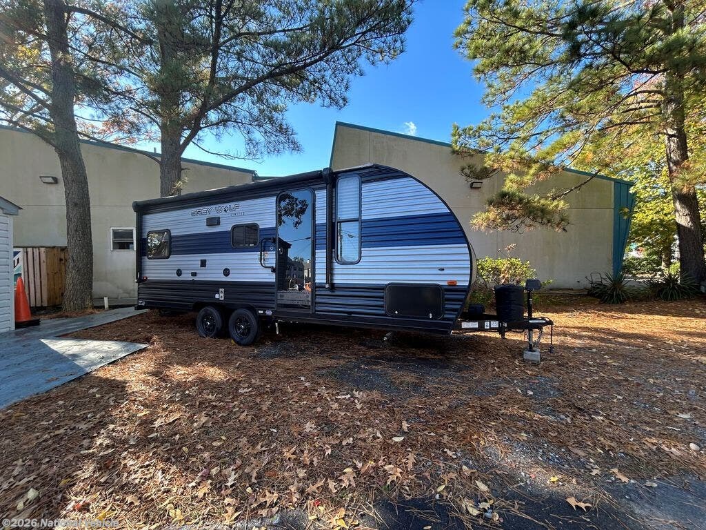 Used 2022 Forest River Cherokee Grey Wolf 20RDSE available in Virginia Beach, Virginia