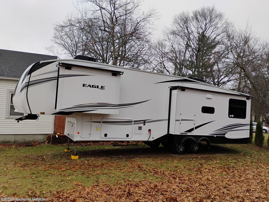 Used 2022 Jayco Eagle 335RDOK available in Chelmsford, Massachusetts
