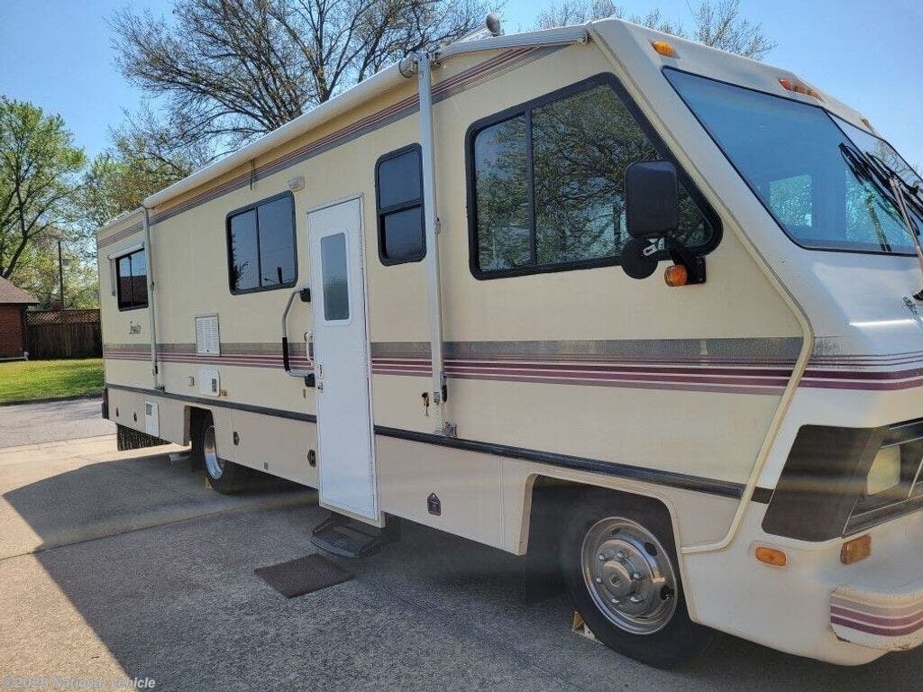 Used 1990 Georgie Boy  Impulse 3290 available in Parsons, Kansas
