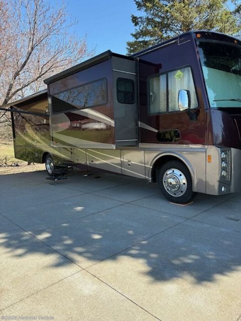 Used 2016 Itasca Sunova 35G available in Madison Lake, Minnesota