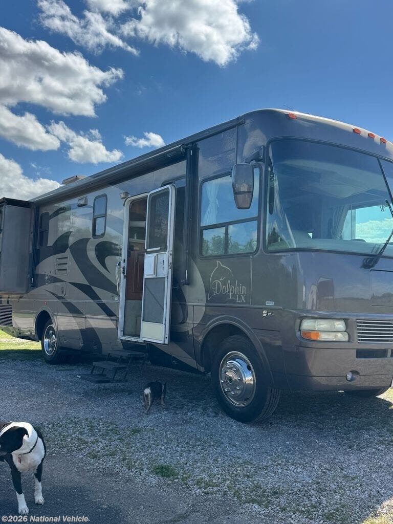 Used 2005 National RV Dolphin 6320LX available in Yukon, Oklahoma