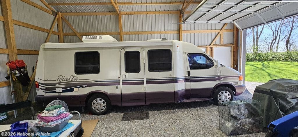 Used 1999 Winnebago Rialta 22FD available in Hickman, Nebraska