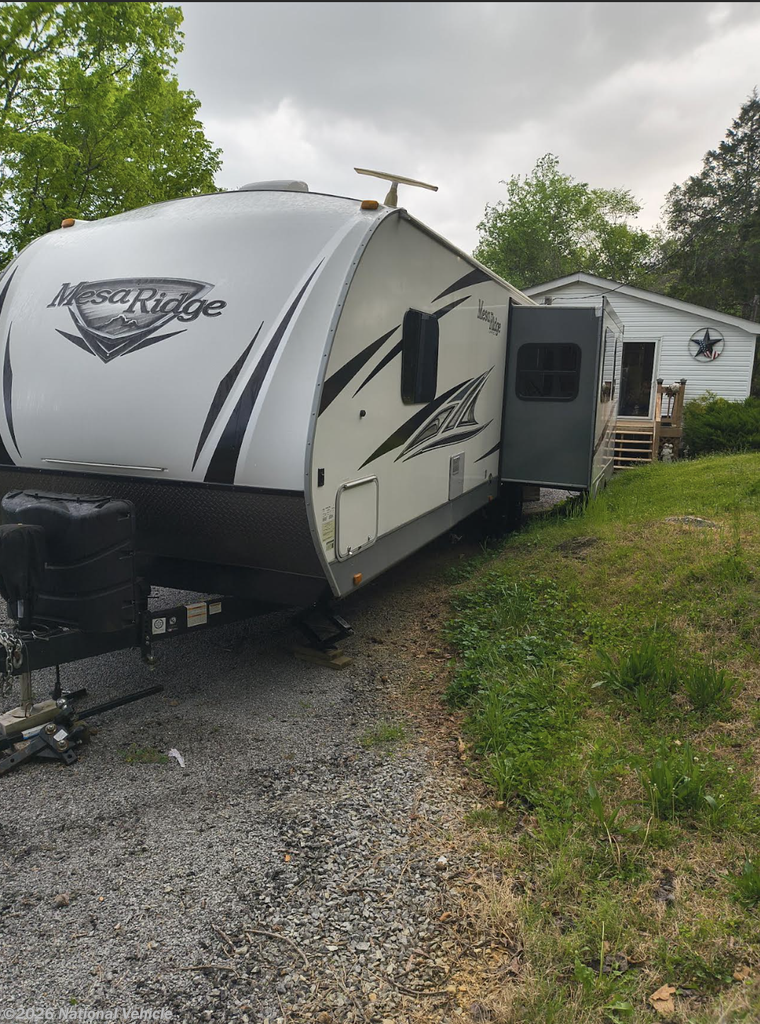 Used 2020 Highland Ridge Mesa Ridge Limited 275RLS available in Niota, Tennessee