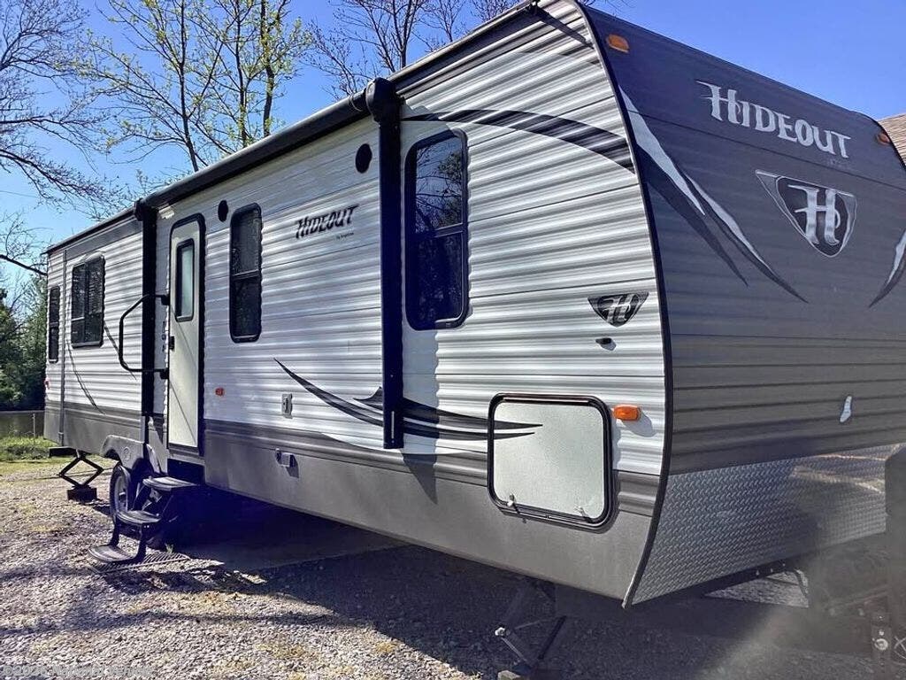 Used 2016 Keystone Hideout Luxury 30RLDS available in Claremore, Oklahoma