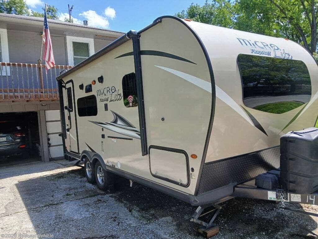 Used 2020 Forest River Flagstaff Micro Lite 21FBRS available in Oak Grove, Missouri
