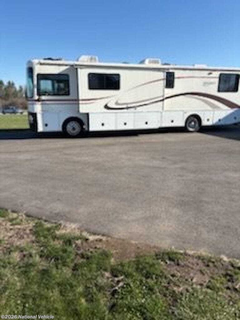 Used 2000 Fleetwood Discovery 37G available in Springfield, Ohio
