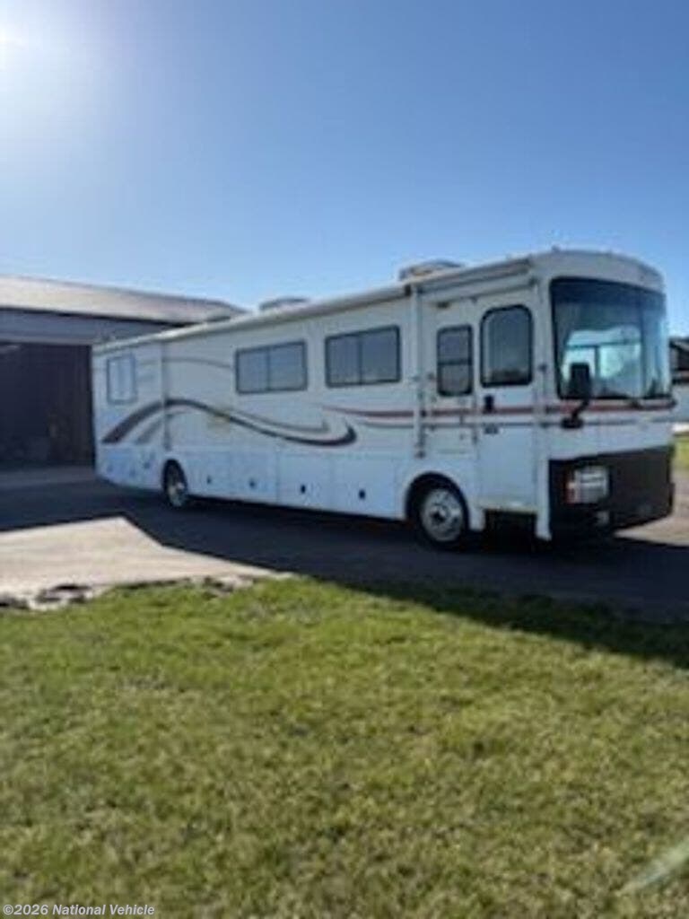 Used 2000 Fleetwood Discovery 37G available in Springfield, Ohio